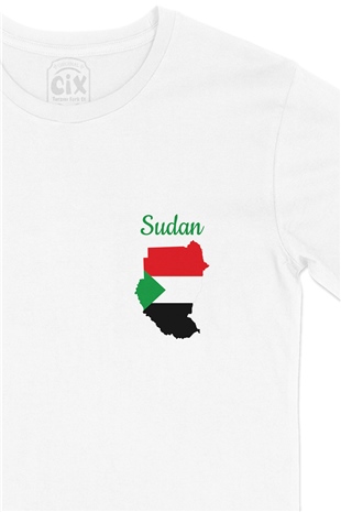 Sudan Haritalı ve Bayraklı Cep Logo Tasarımlı Beyaz Tişört