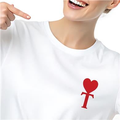 T Harf Baskılı Kalpli Boyfriend Beyaz Tişört