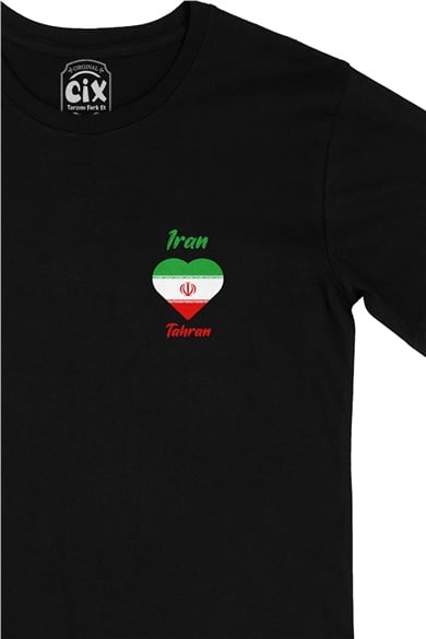Tahran İran Bayraklı Kalpli Cep Logo Tasarımlı Siyah Tişört