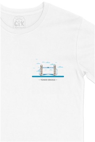 Tower Bridge Cep Logo Tasarımlı Beyaz Tişört