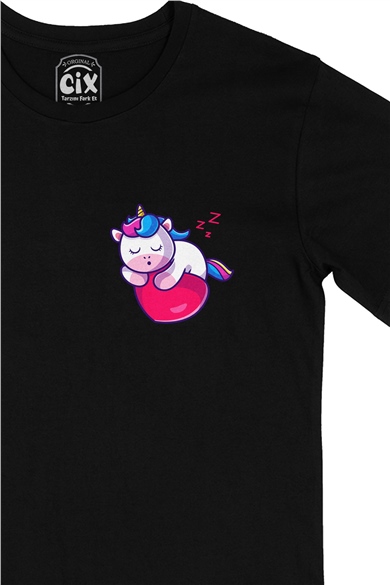 Uykucu Unicorn Cep Logo Tasarımlı Siyah Tişört