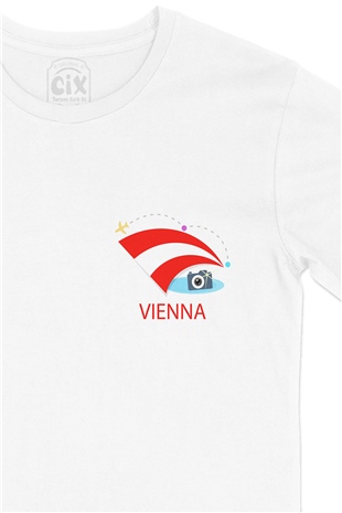 Viyana Seyahati Cep Logo Tasarımlı Beyaz Tişört