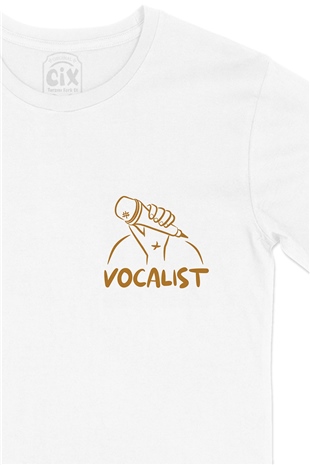 Vokalist Cep Logo Tasarımlı Beyaz Tişört