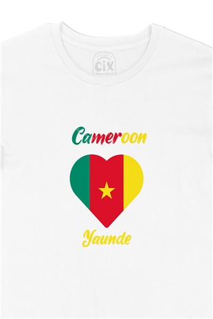 Yaunde Kamerun Bayraklı Kalpli Tişört