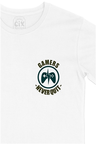 Yeşil Gamers Never Quit Cep Logo Tasarımlı Beyaz Tişört