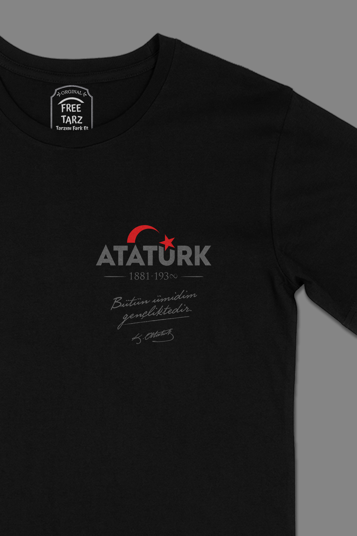 Atatürk 29 Ekim Cep Tasarımlı Siyah Tişört Atatürk 29 Ekim Cep Tasarımlı Siyah Tişört - Ücretsiz Kargo