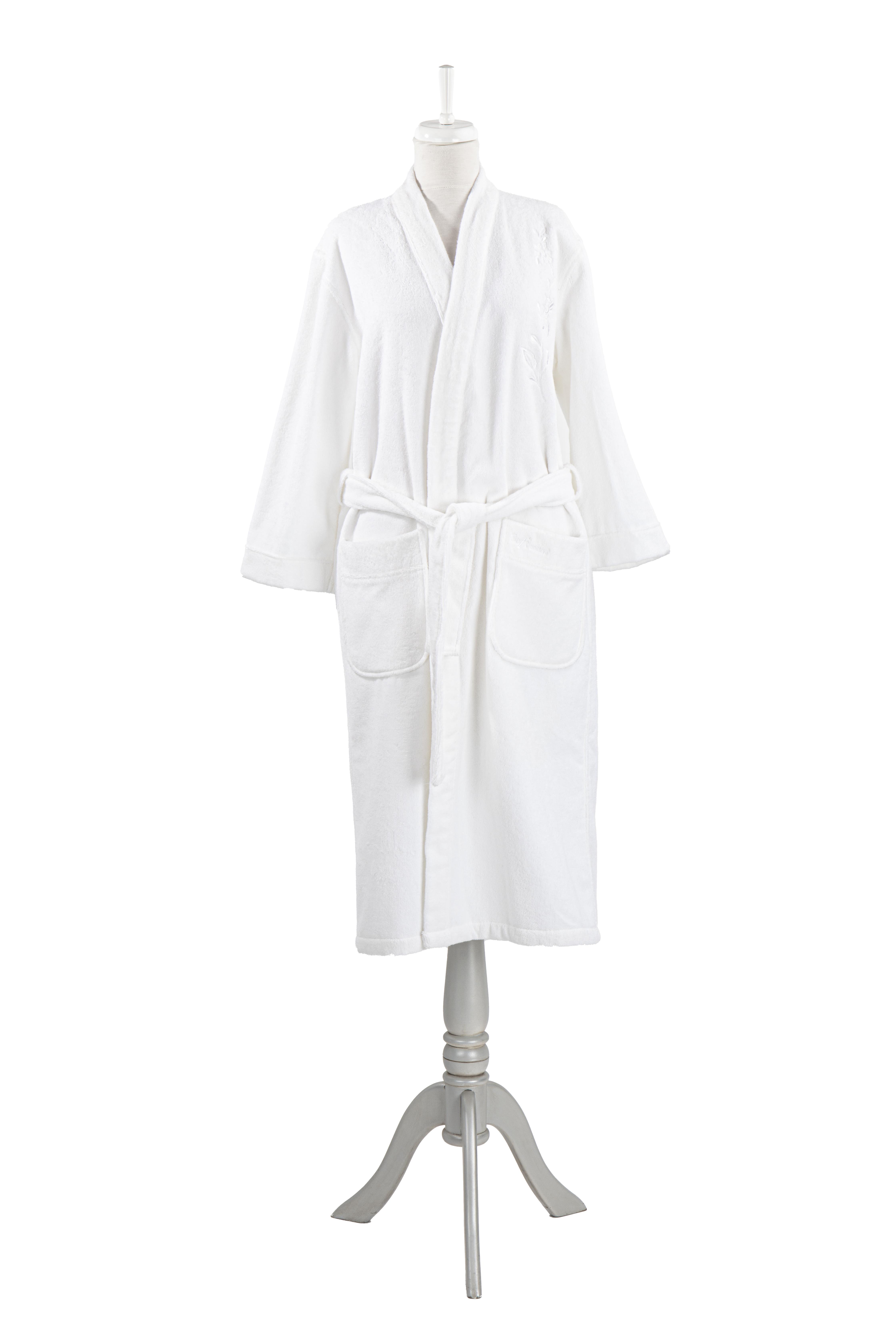 Çiçek Nakışlı Bornoz