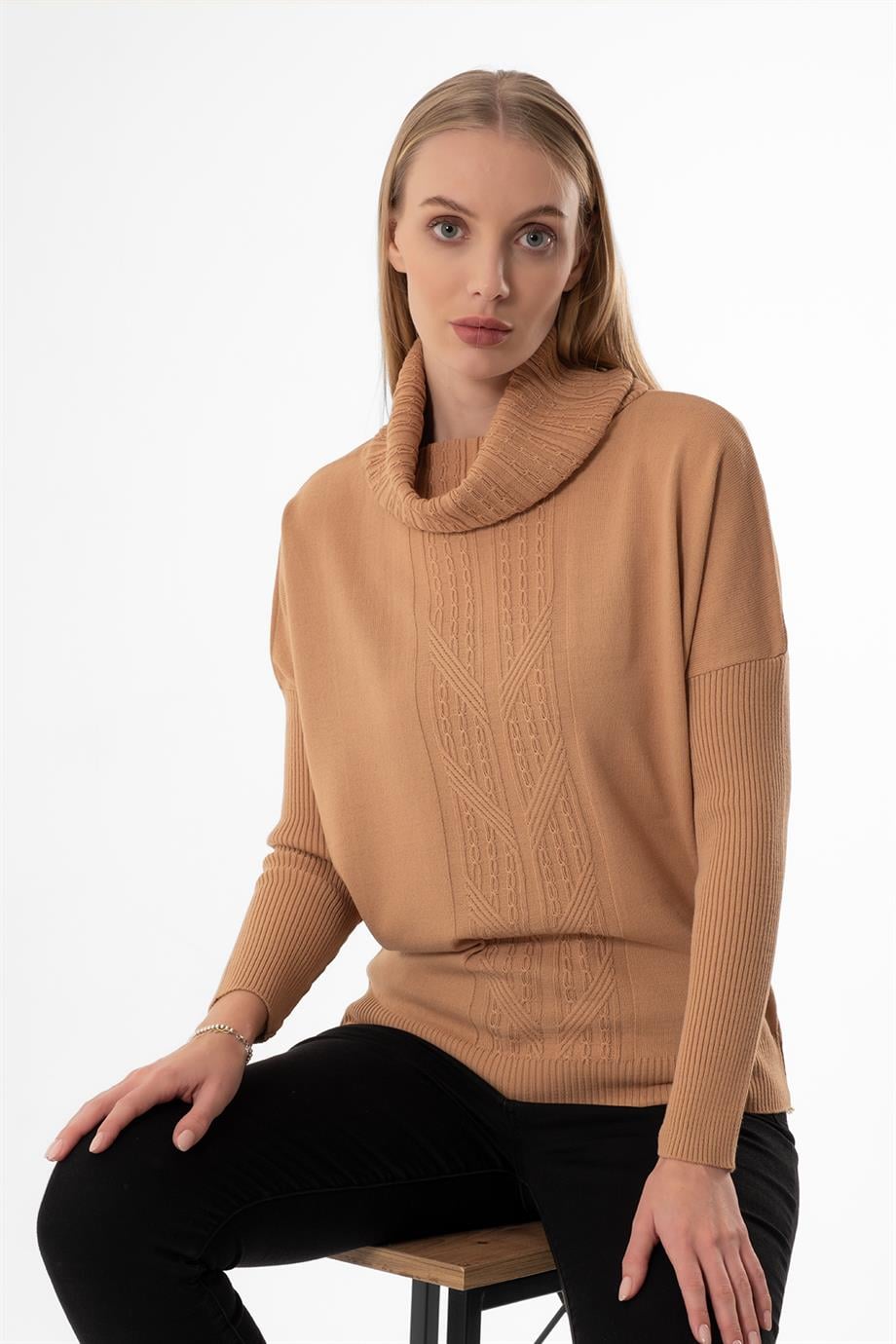 DEGAJE YAKA OVERSİZE KARAMEL BAYAN KAZAK