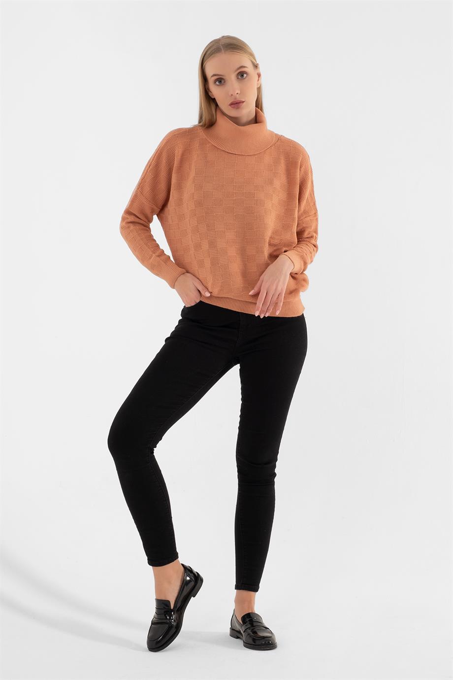 DEGAJE YAKA OVERSİZE KARELİ SELANİK SOMON BAYAN KAZAK 