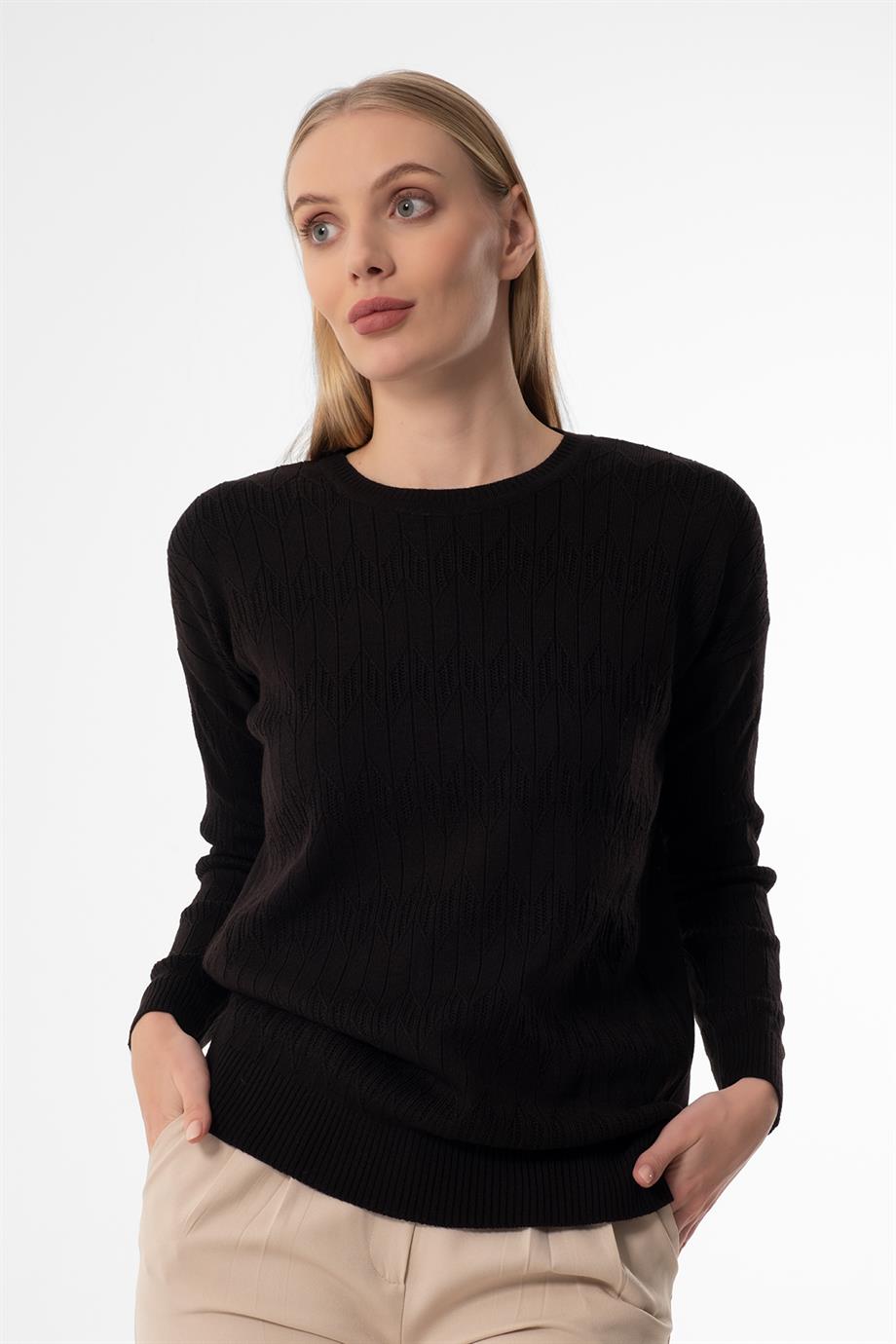 SIFIR YAKA SİYAH BAYAN KAZAK 