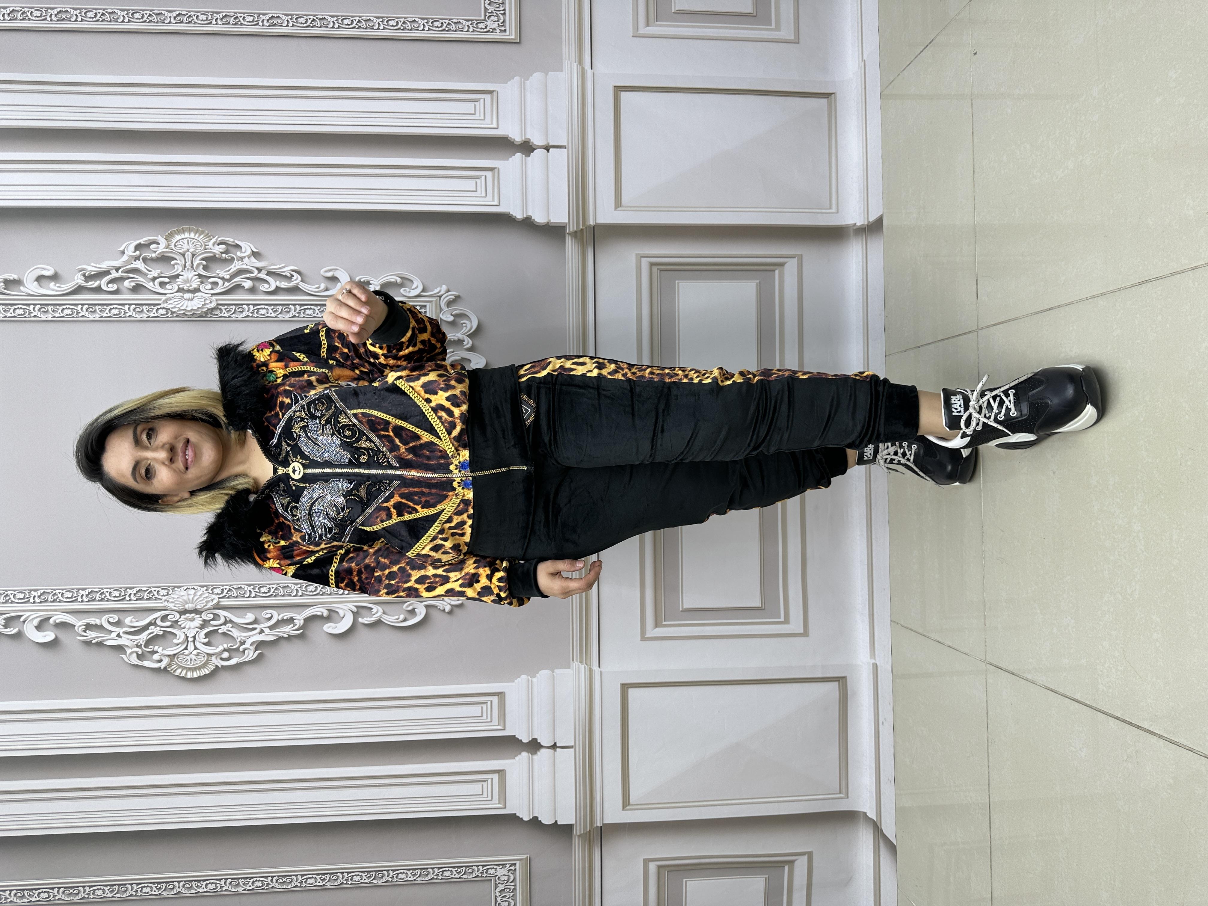 Leopar Desen Kürklü Crystal Taşlı Kadife Eşofman Takımı - KAHVE