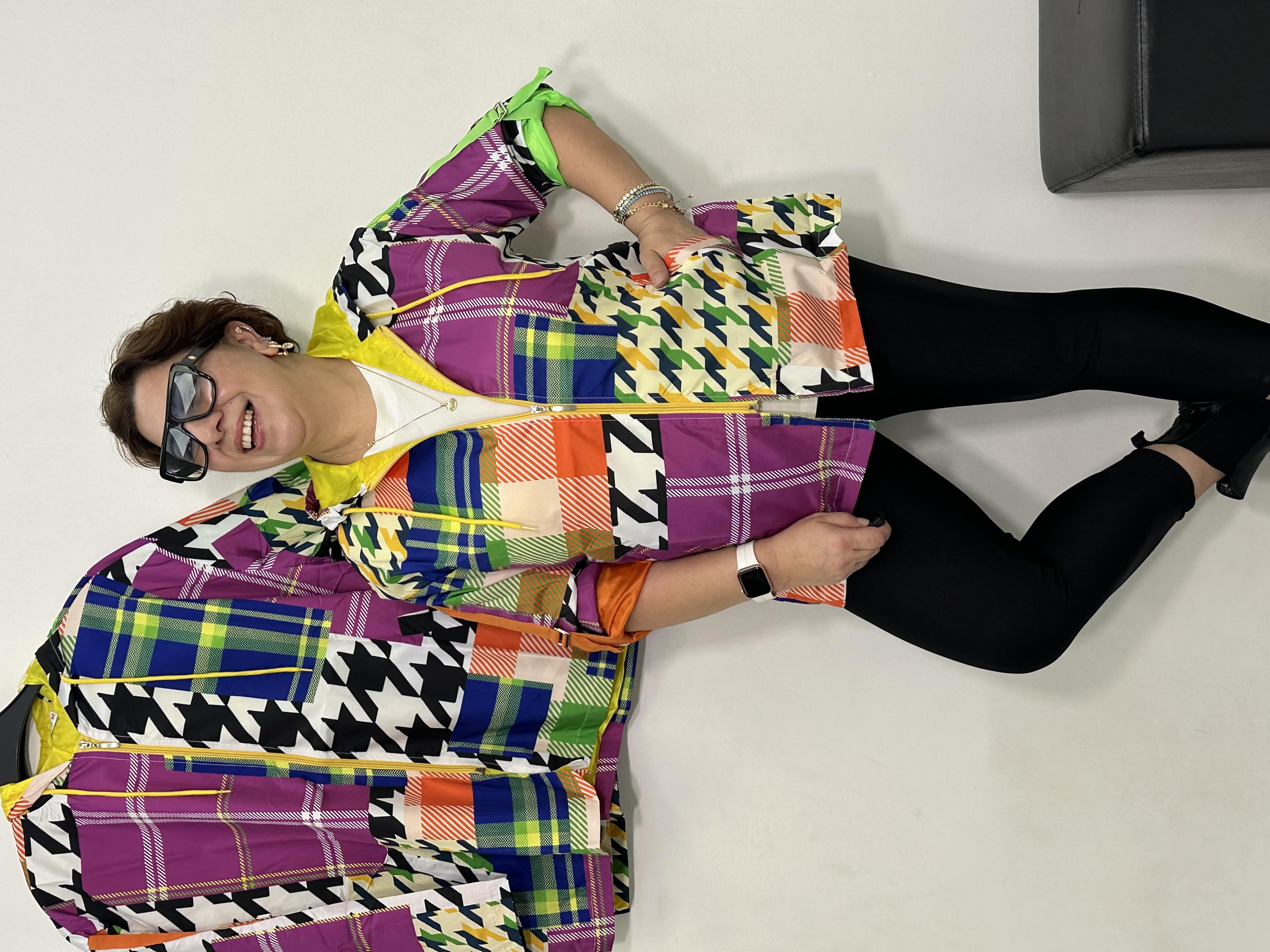 Crow Desenli Kapüşonlu Yağmurluk