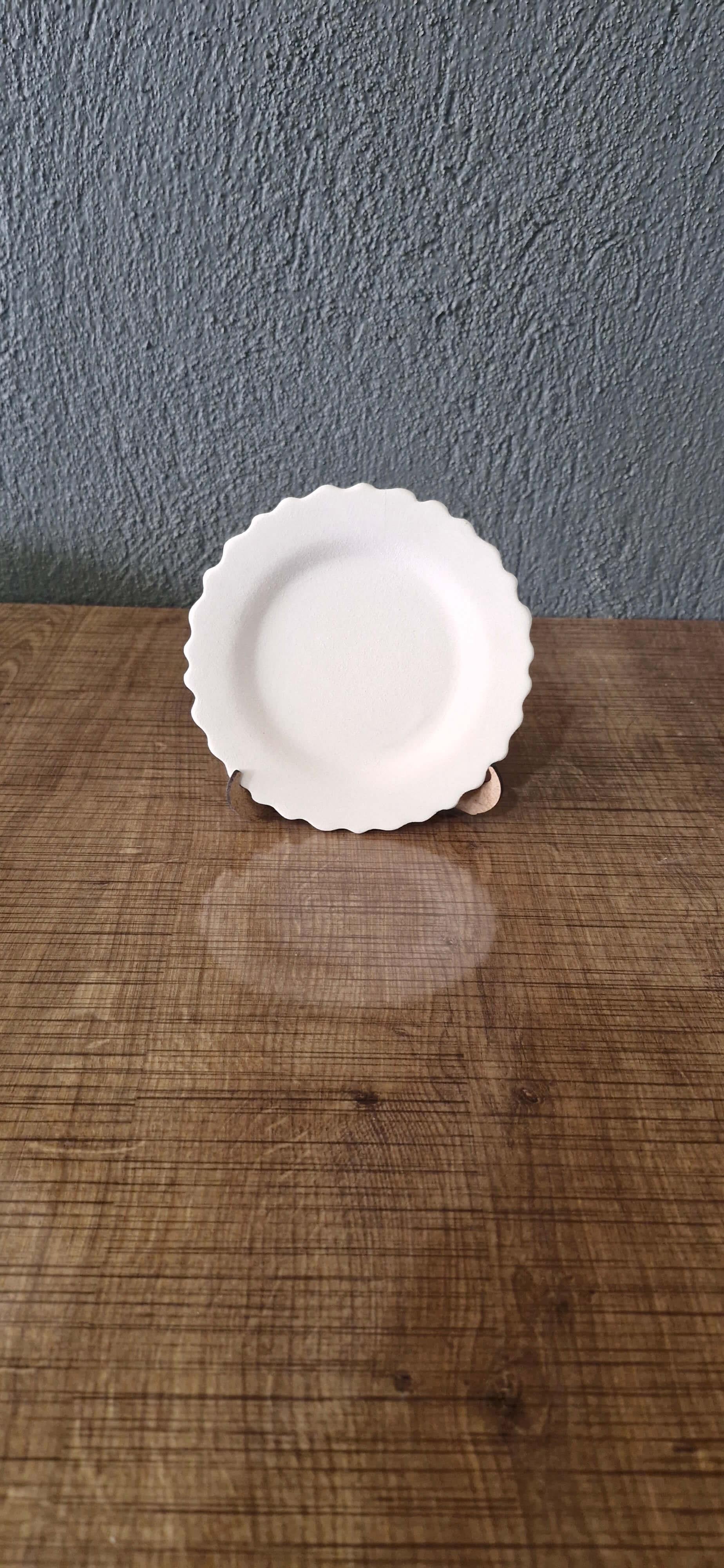 Mertaban Rölyefli Tabak Biskuvi 12cm KütahyaseramikMertaban Rölyefli Tabak Biskuvi 12cm 