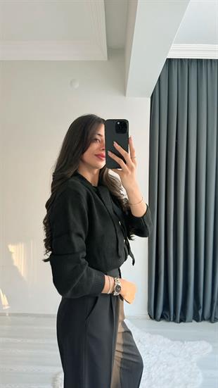 Akra Siyah Melanj Önü Bağlamalı Hırka