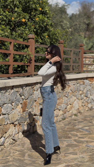 Aleysia Lightblue Çapraz Taşlı Lightblue Yıkama Jean