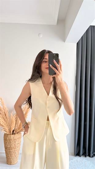 Beauty İki Düğmeli Sarı Keten Kumaş Yelek