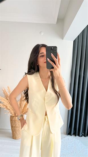 Beauty İki Düğmeli Sarı Keten Kumaş Yelek
