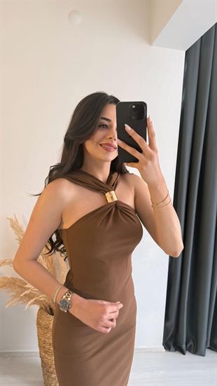 Beyonce Kahve Göğüs Aksesuar Detaylı Maxi Boy Elbise