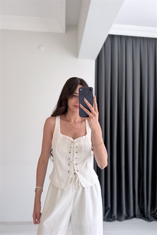 Gloria Kuşgözü Detaylı Ekru Bluz 