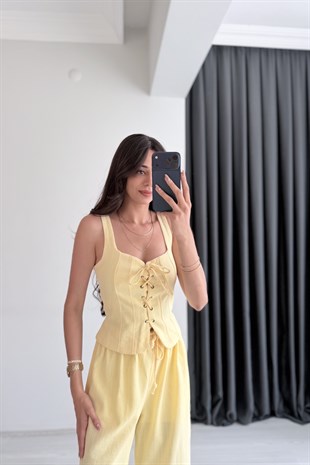 Gloria Kuşgözü Detaylı Sarı Bluz 