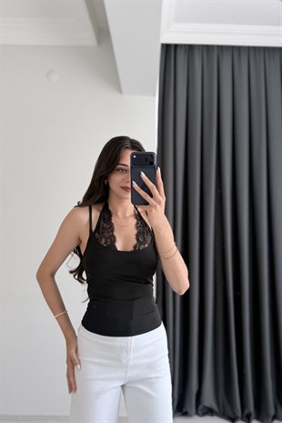 Kindy Siyah Dantel Detaylı Bodysuit