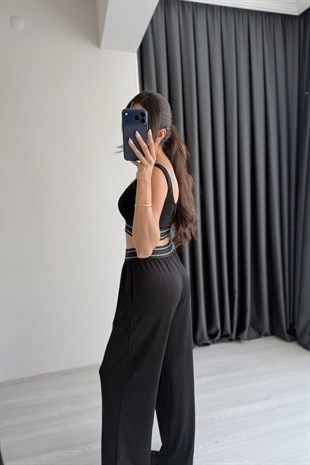 Lola Yazı Detaylı Spor Takım Siyah