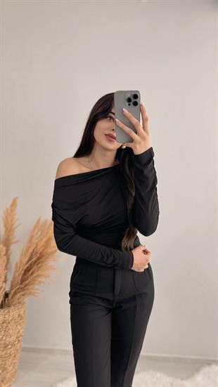Lucky Düşük Omuz Drapeli Asimetrik Krep Bluz Siyah
