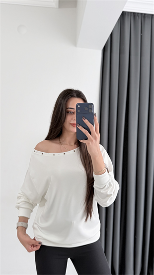 Rosa Oysh Kuşgözü Detaylı Kayık Yaka Bluz Beyaz