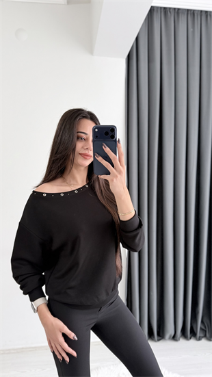 Rosa Oysh Kuşgözü Detaylı Kayık Yaka Bluz Siyah