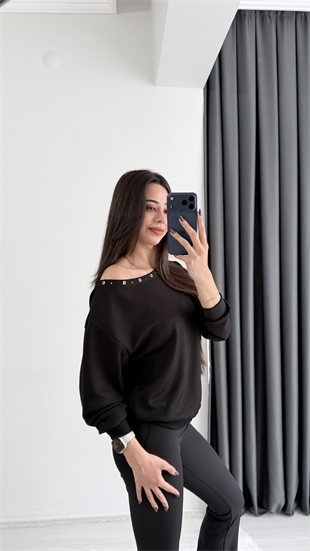 Rosa Oysh Kuşgözü Detaylı Kayık Yaka Bluz Siyah