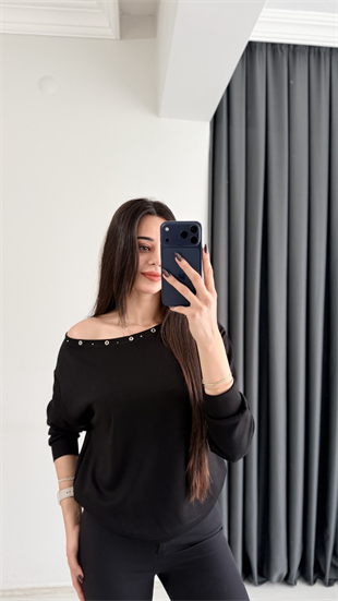 Rosa Oysh Kuşgözü Detaylı Kayık Yaka Bluz Siyah