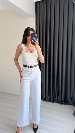 Sisley Beyaz Kemerli Yüksek Bel Jean