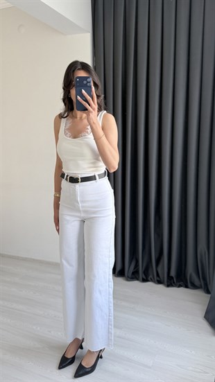 Sisley Beyaz Kemerli Yüksek Bel Jean
