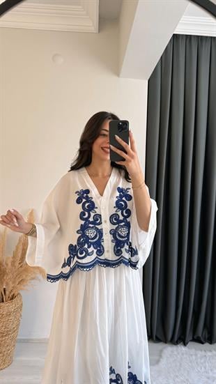 Timso Lacivert Nakışlı Beyaz Etek Bluz Takım