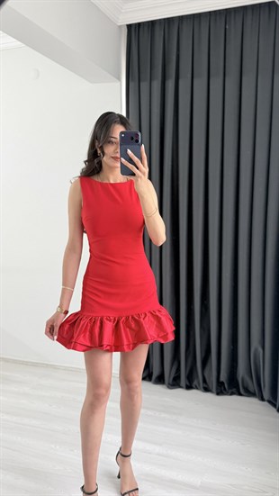 Tinker Kırmızı İçi Şortlu Saten Detaylı Elbise