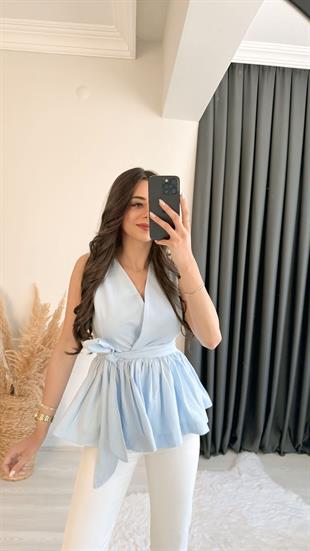 True Eteği Valonlu Beli Kuşaklı Kruvaze Poplin Bluz Mavi
