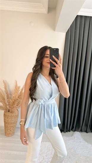 True Eteği Valonlu Beli Kuşaklı Kruvaze Poplin Bluz Mavi