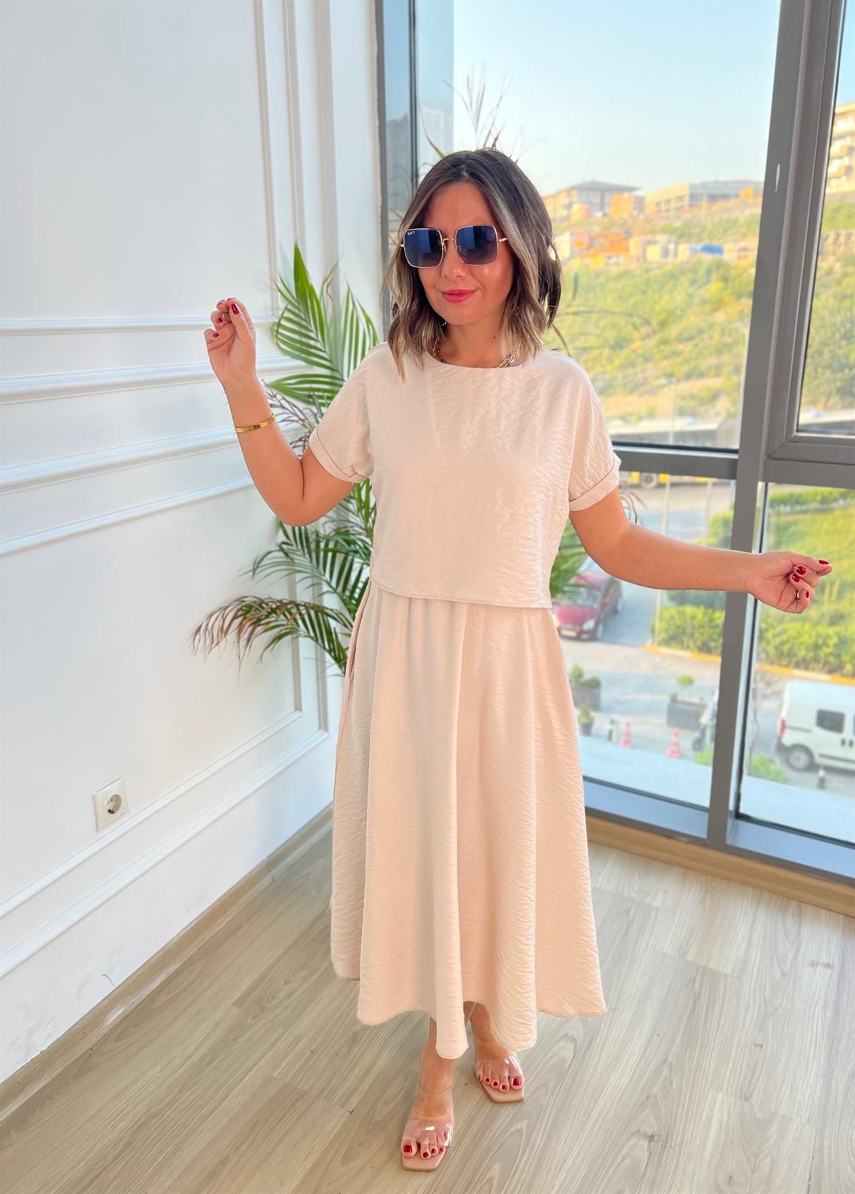 Bluz Detaylı Bej Rengi Kloş Elbise