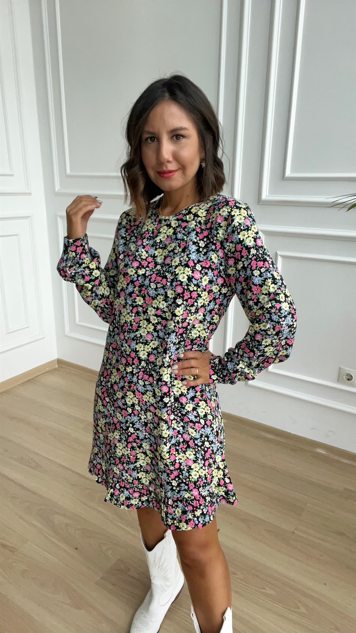 Pembe Çicekli Uzun Kol Elbise