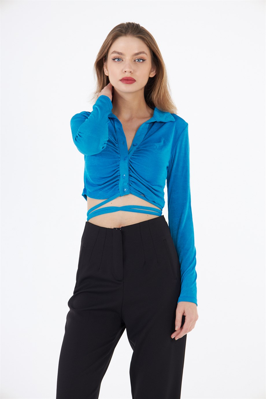 Yakalı Düğmeli Önü Büzgülü Buzy Crop Mavi Bluz | Matswears