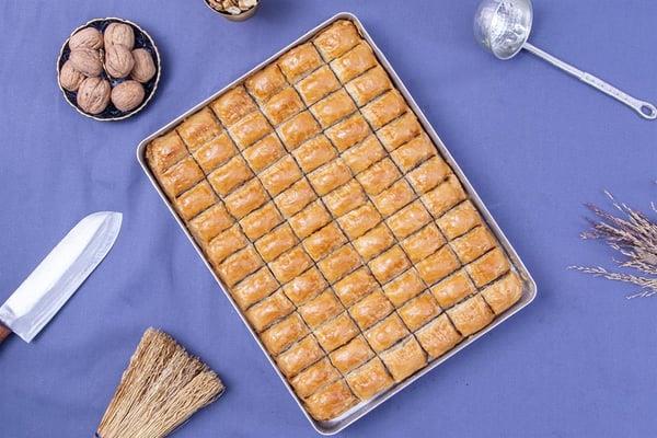CEVİZLİ BAKLAVA TEPSİ (KAPORALI)