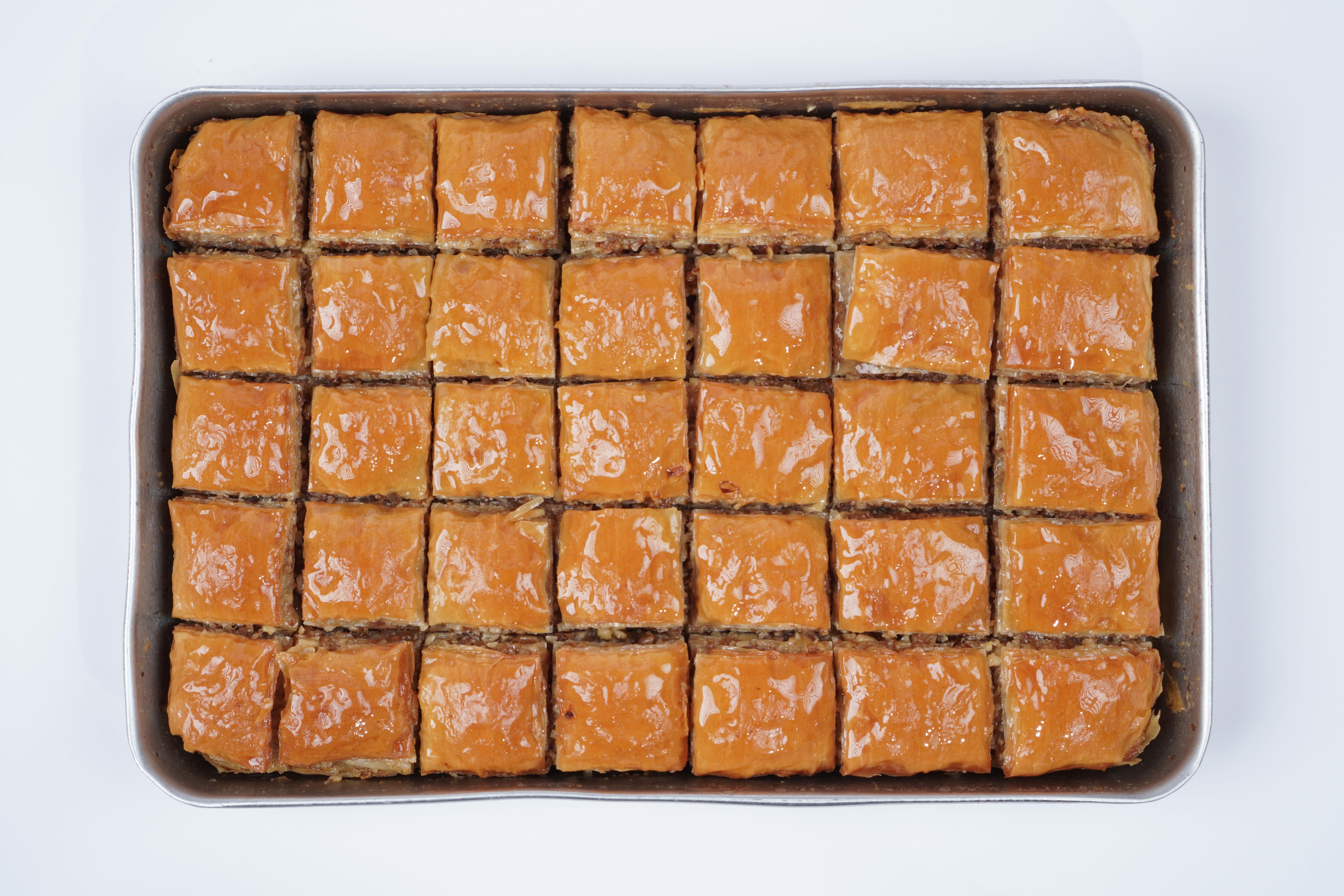 CEVİZLİ EV BAKLAVASI TEPSİ