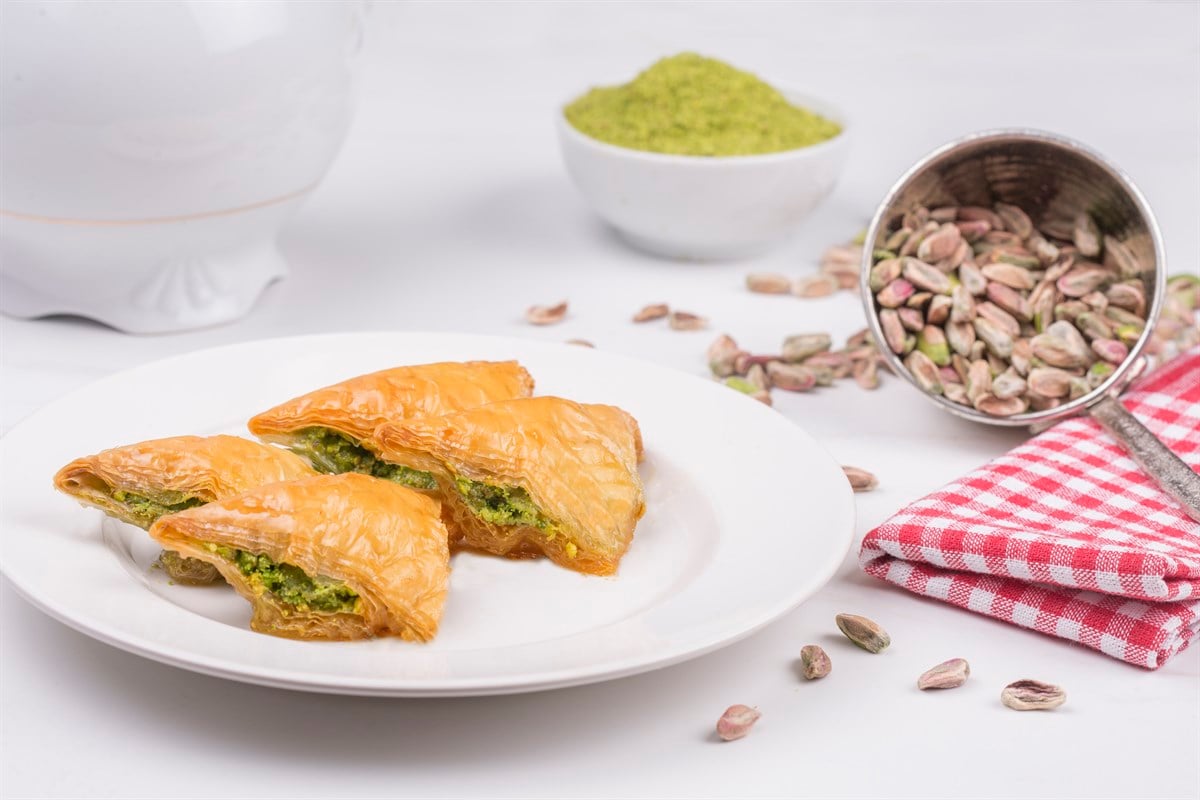 Baklava with Pistachio Shobiyet