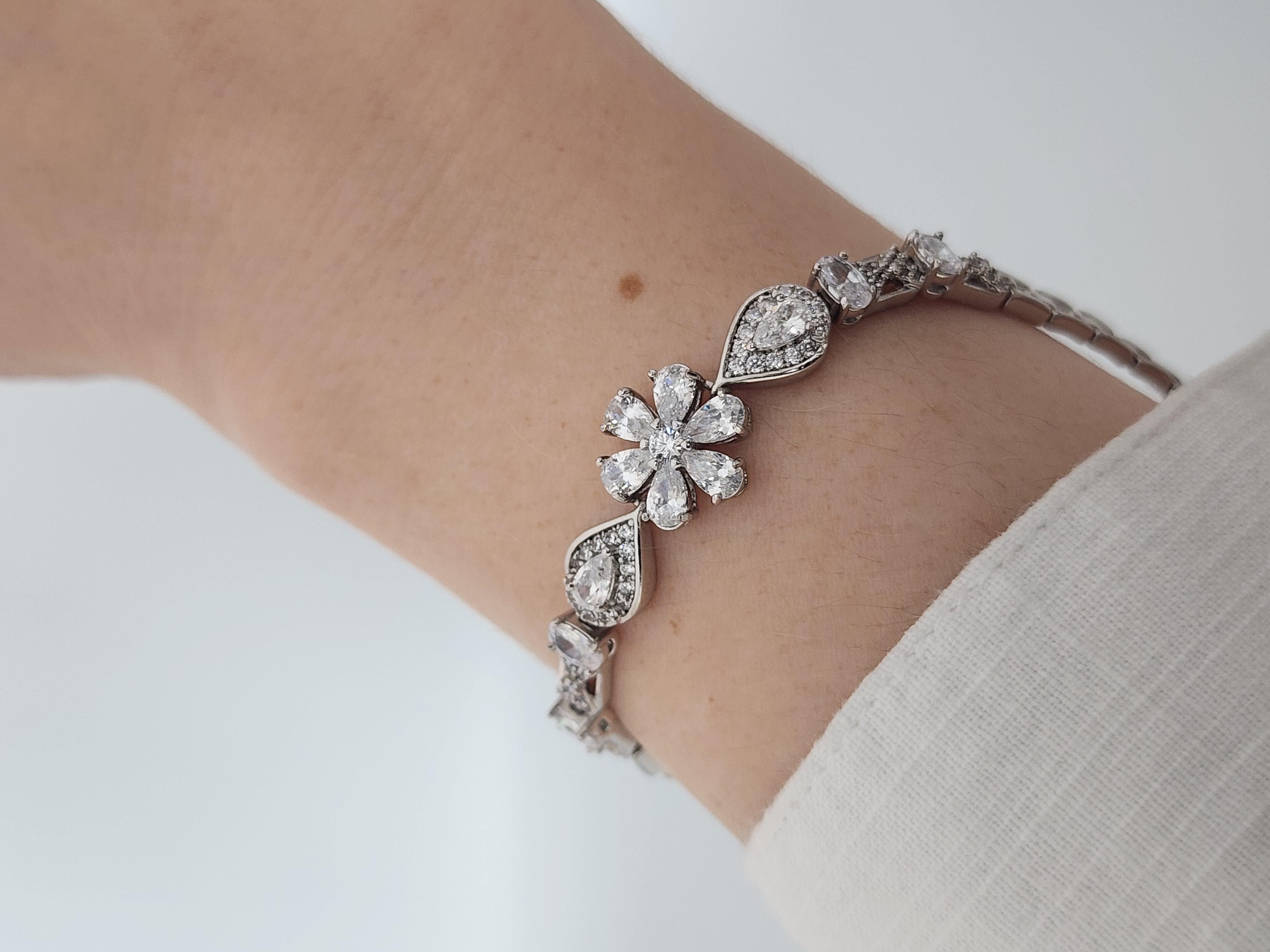 Çiçek Desen Taşlı Silver Xuping VIP Premium Bileklik