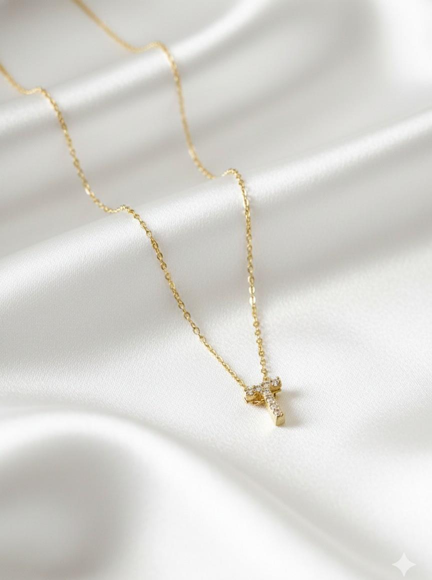 Minimal Zirkon Taşlı Gold Harf Kolye