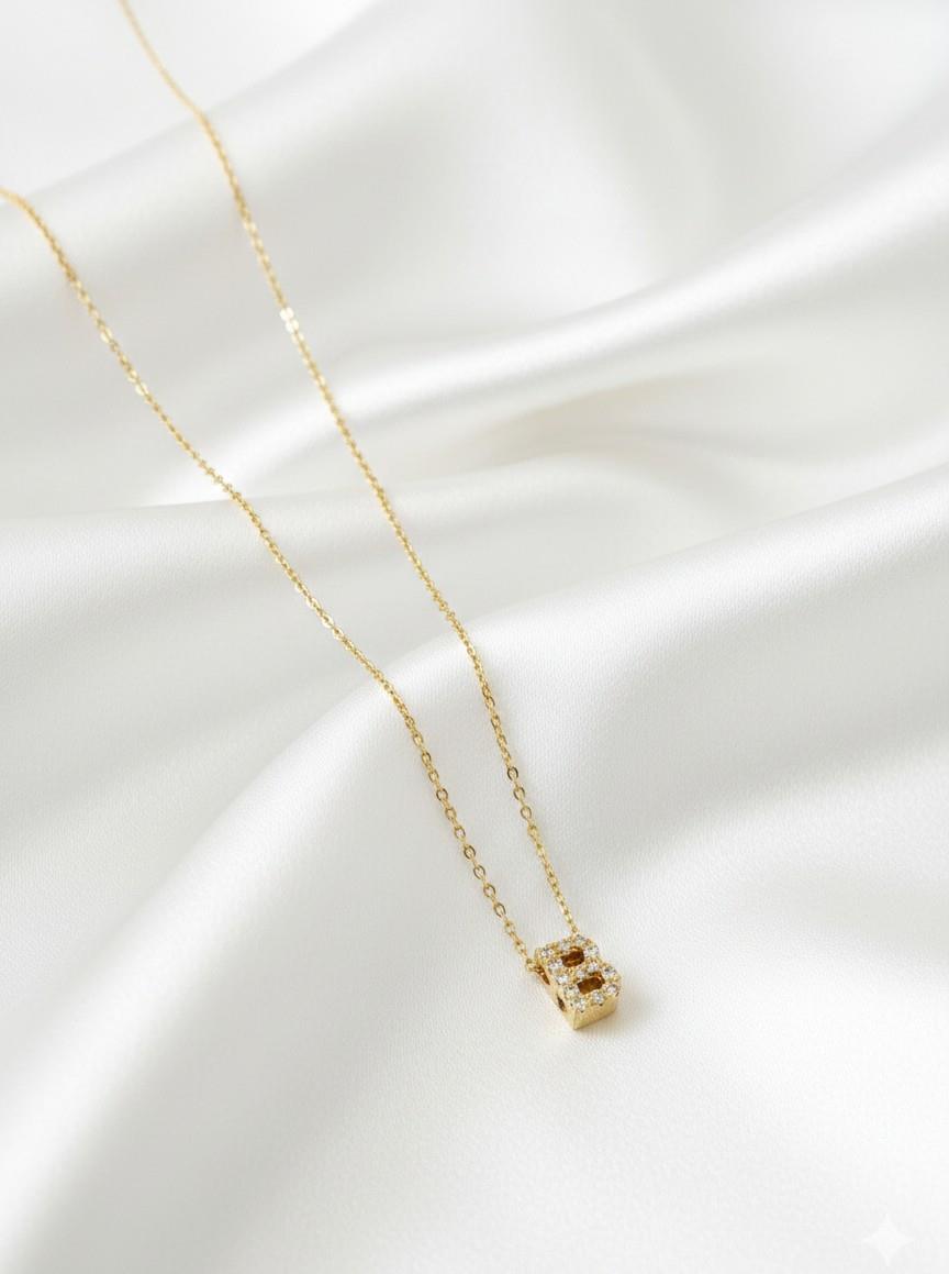 Minimal Zirkon Taşlı Gold Harf Kolye