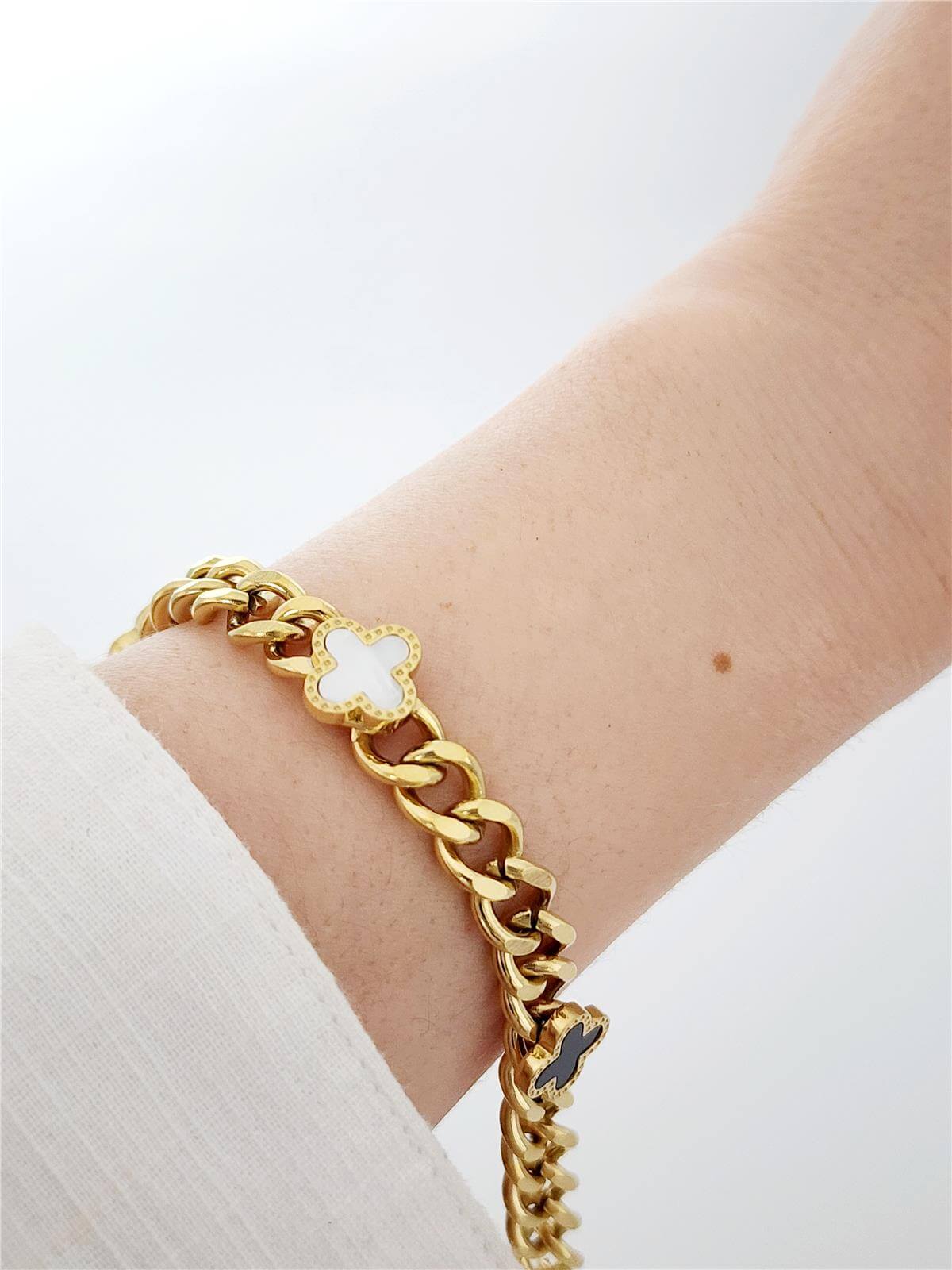 Siyah&Beyaz Yonca Gold Retro Zincir Bileklik