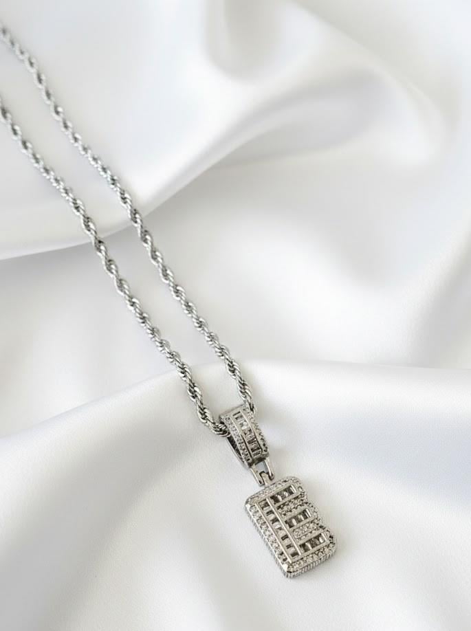 Zirkon Taşlı Silver Orta Boy Harf Kolye