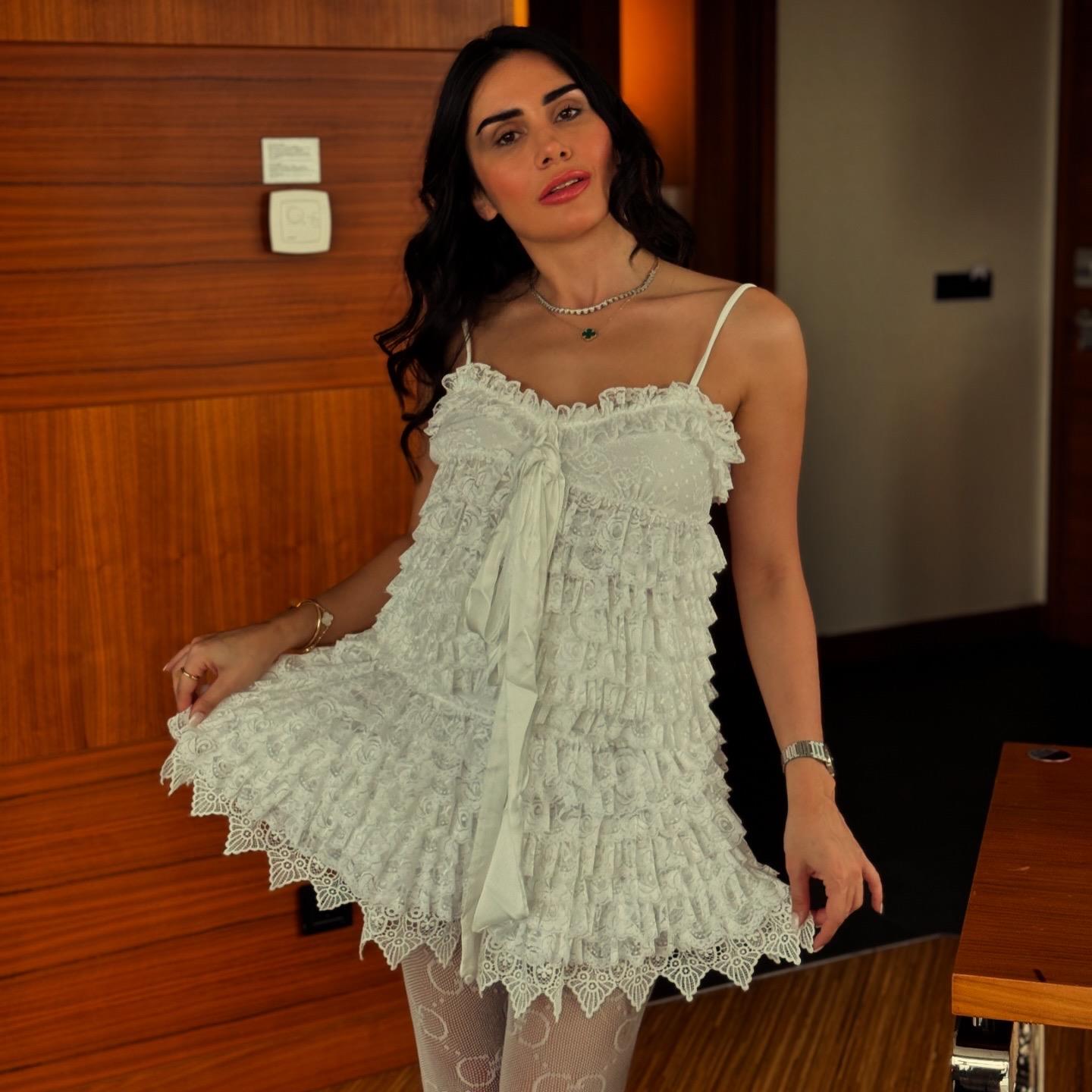 DANTEL DETAYLI ETEK CROP TAKIM