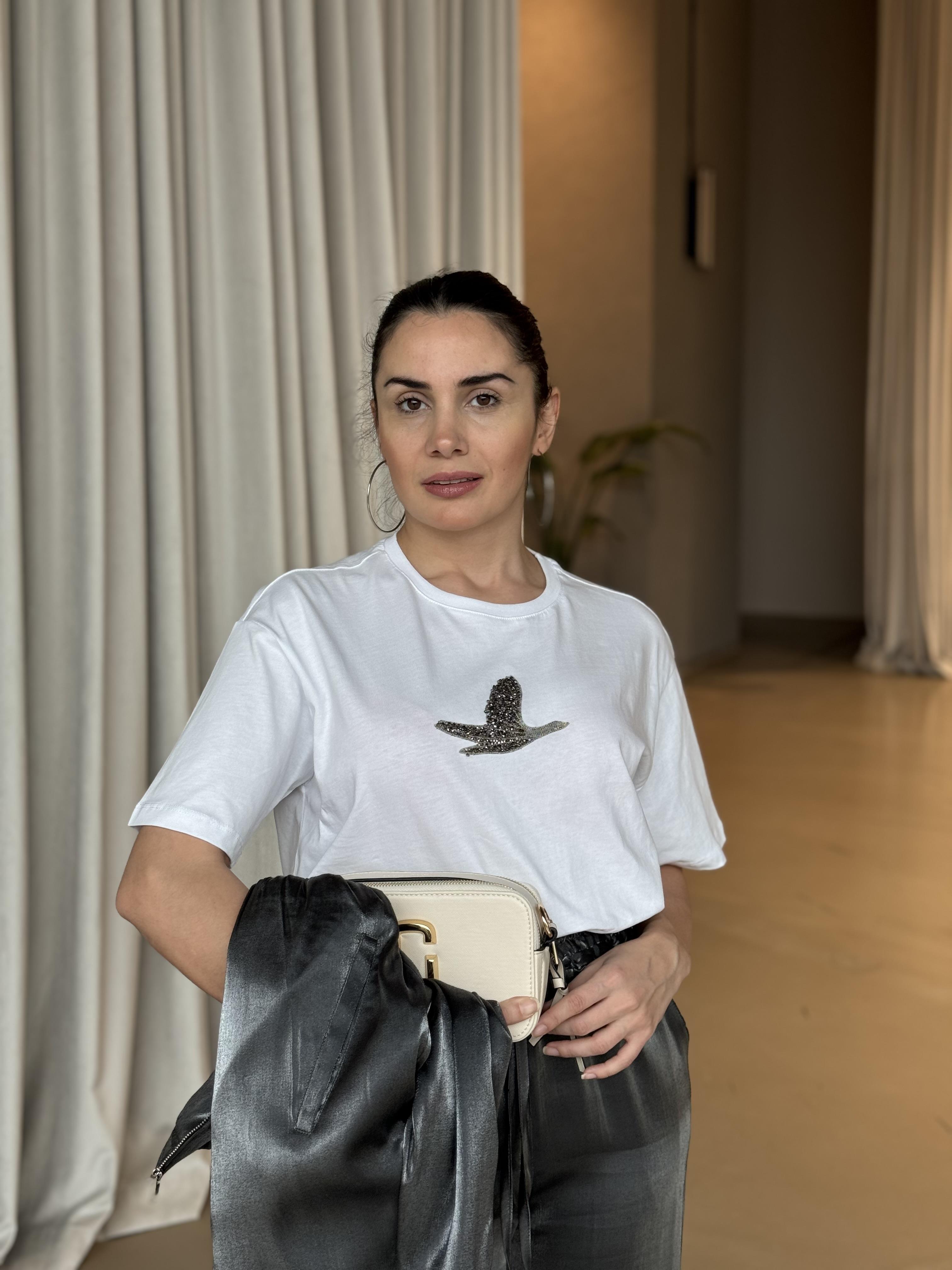 ORIJINAL MARKA İŞLEMELİ T-SHIRT